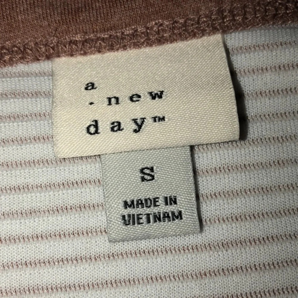 𝅺a New Day - Picture 3 of 4